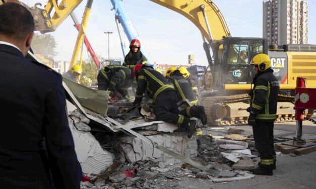 A hiányzó naplókból derülhetne ki miért omlott le az előtető