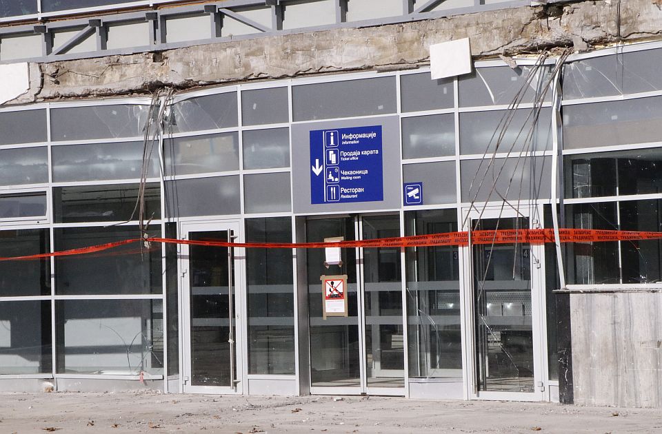 Visszaküldte a vádemelést az Újvidéki Felsőbíróság a vasútállomáson történt tragédiával kapcsolatban