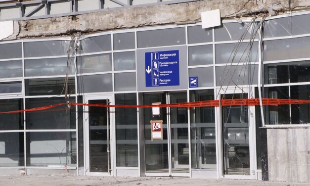 A gyászoló édesapa szerint terrorcselekmény okozta az előtető leomlását