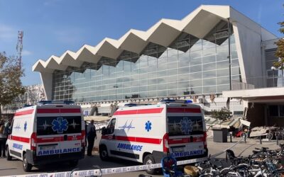 Élve kimentettek egy kislányt, egy nő még mindig az újvidéki vasútállomás romjai alatt