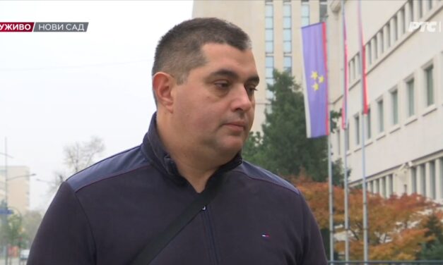 Kiderült, ki ütötte meg Nemanja Šarčevićet a tartományi képviselőházban