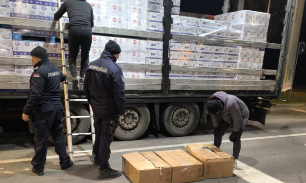 Fél millió nyugtatót és szorongásoldót akartak átcsempészni a határon (Fotók)