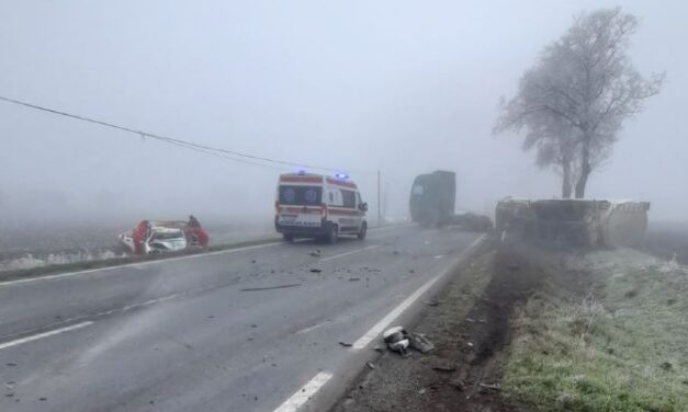 Felborult egy tartálykocsi Szabadka és Topolya között, súlyos sérültek is vannak
