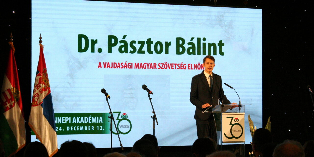 Pásztor: Harminc év alatt sem tűntünk el a politikai süllyesztőben