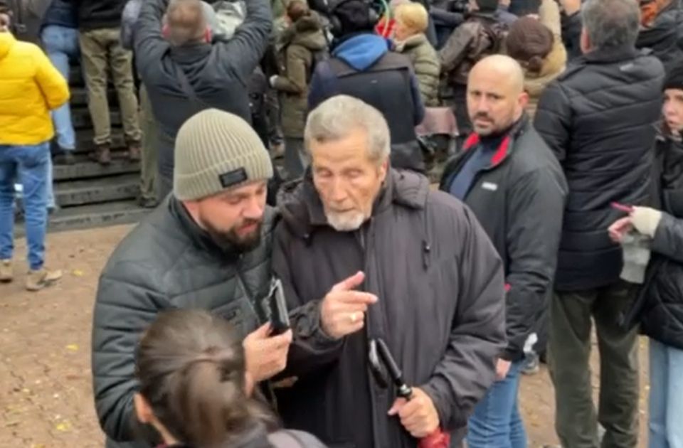 Nincs magyarázat az idős férfi bántalmazására, az ellenzék blokád alá veszi az újvidéki rendőrséget