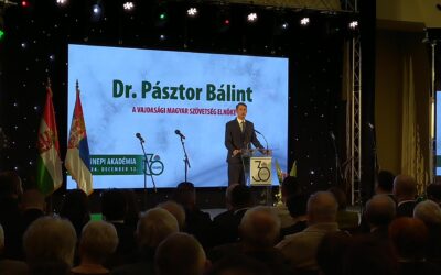 Vučić Palicson ünnepli a VMSZ harmincadik születésnapját