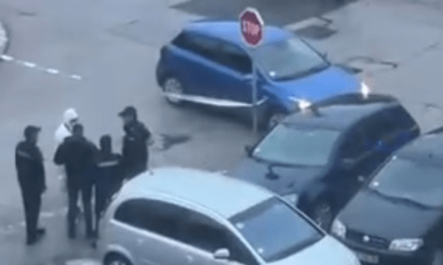 Fényes nappal lövöldöztek egy čačaki utcán (Videó)