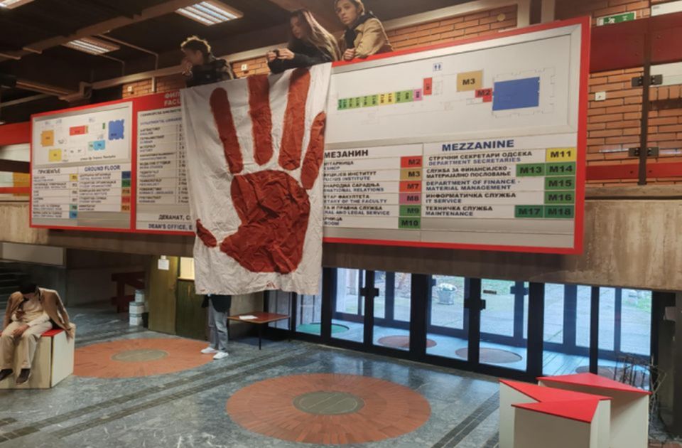 Álegyetemisták kérik az igaziakat, hogy hagyják abba a blokádot