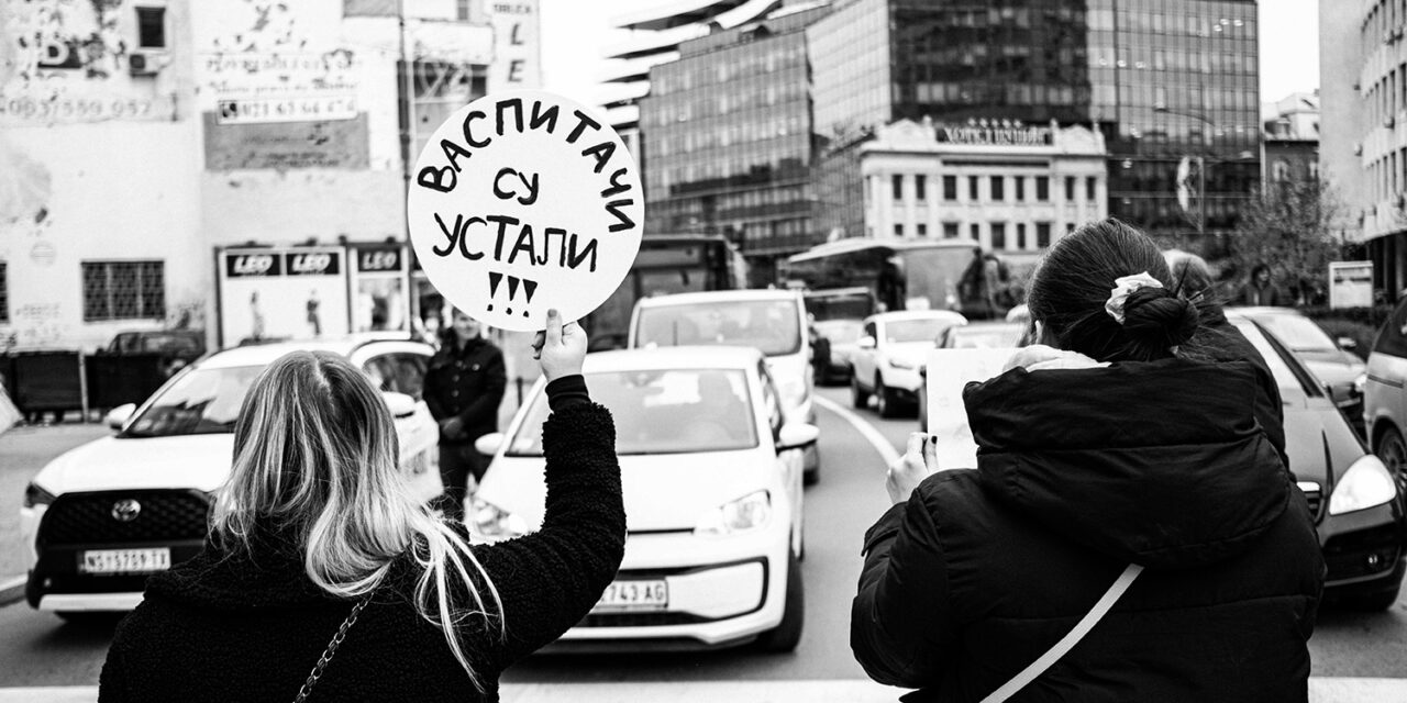 Két sofőrt is kizárt a taxitársaság, mert áthajtottak a blokádon