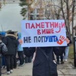 Középiskolások tiltakoznak az oktatási törvény módosítása miatt