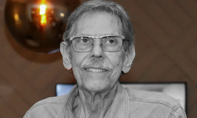 Elhunyt Duško Guslov