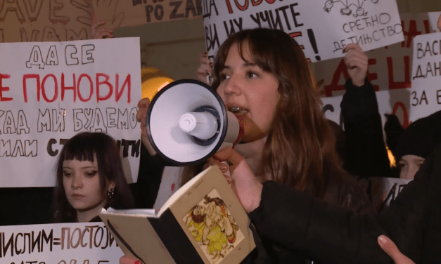 Újvidéken már a középiskolások is tiltakoznak: „Ránk is számíthattok”