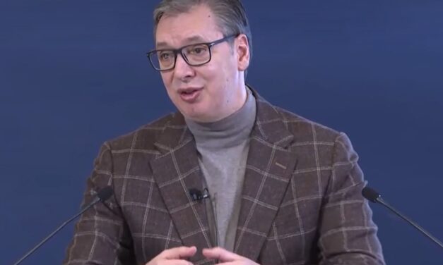 Ezzel a verssel köszönti születésnapján az államfőt egy egyetemista lány a blokádról