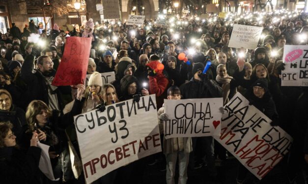 Az informatikusok pénzügyi-szolidáris hálóval segítik a tanügyi dolgozókat