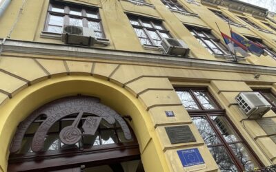 A szabadkai Politechnikai Középiskolában a tanárok fele nem tart órát
