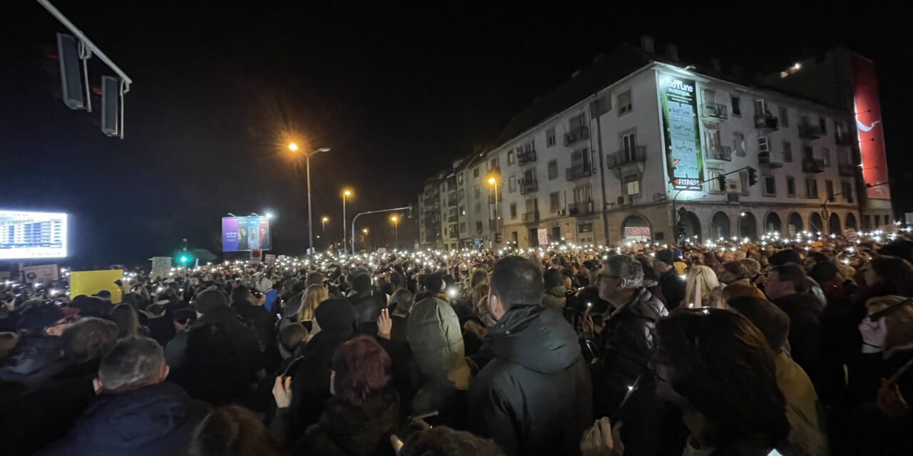 Négy és fél ezren tüntettek vasárnap Szabadkán
