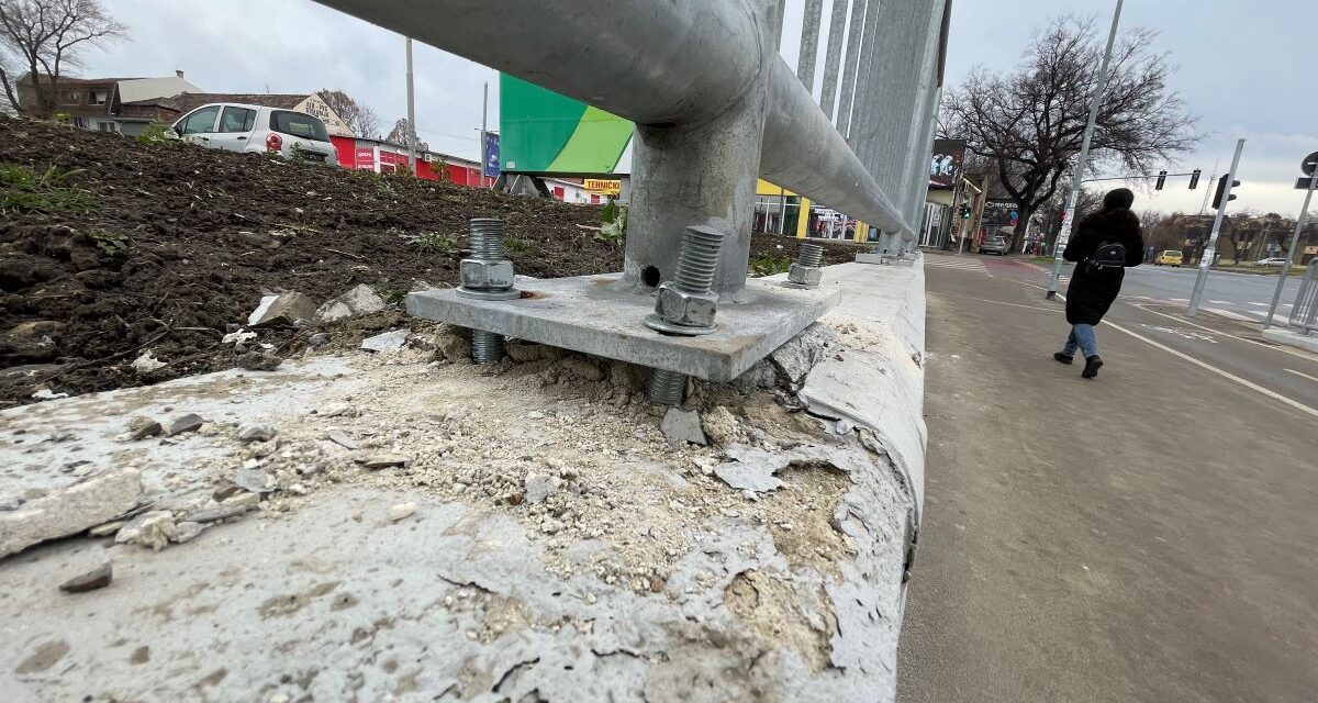 „Kérjük önöket, többé ne építsenek semmit, csak javítsák ki amit elrontottak és azt fejezzék be”