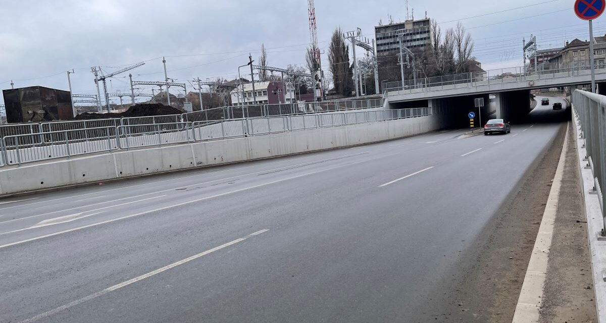 Eltüntették az egyetemista-ellenes graffitiket Szabadkán