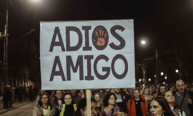 Meghiúsítják-e a takonypócnak nevezett egyetemisták az „évszázad üzletét”?