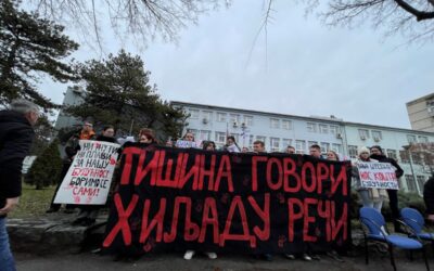 Teljes fizikai blokád a szabadkai Közgazdasági Karon