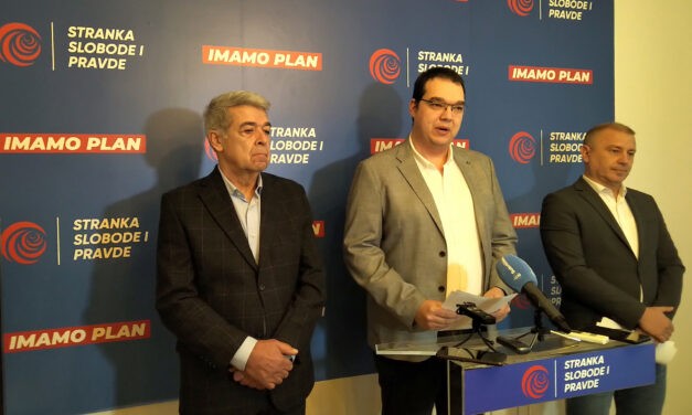 Rakić: Kétes hírű vállalkozók kezébe került a szabadkai tömegközlekedés