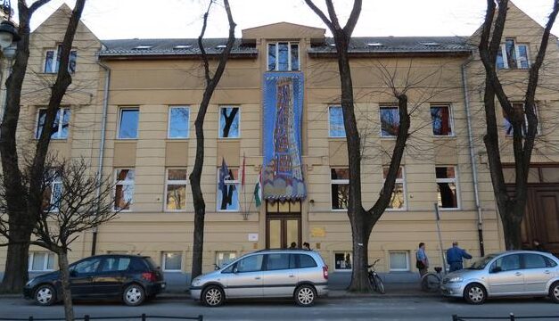 Juhász Bálint: Mi kollégiumot pumpálunk!