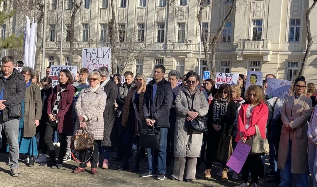 Provokátorok a szabadkai tüntetésen (Videóval)