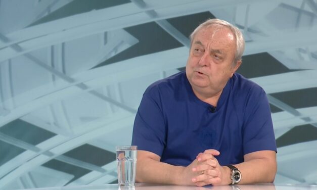 „Vučić Putyin karmai közül Trump ölelésébe futna”