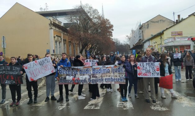 Az óbecsei diaszpóra is támogatja a tiltakozásokat
