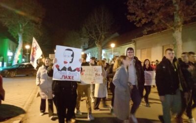 Minden eddiginél tömegesebb tüntetés zajlik Óbecsén (Fotó+Videó)