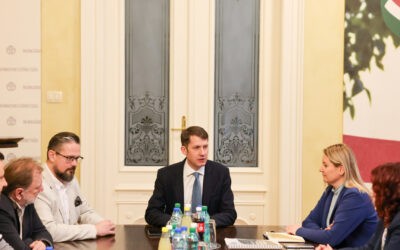 Pásztor: Leporoljuk, ráncfelvarrjuk, folytatjuk!