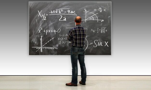 Vučić nem mondott igazat az egyetemi tanárok fizetéséről?