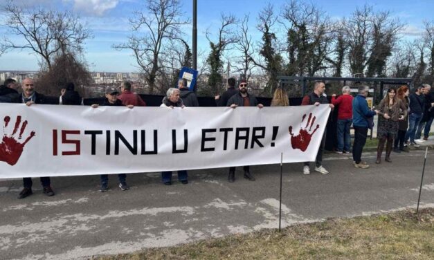 A Vajdasági Rádió és Televízió alkalmazottai is változásokat követelnek a köztelevízióban