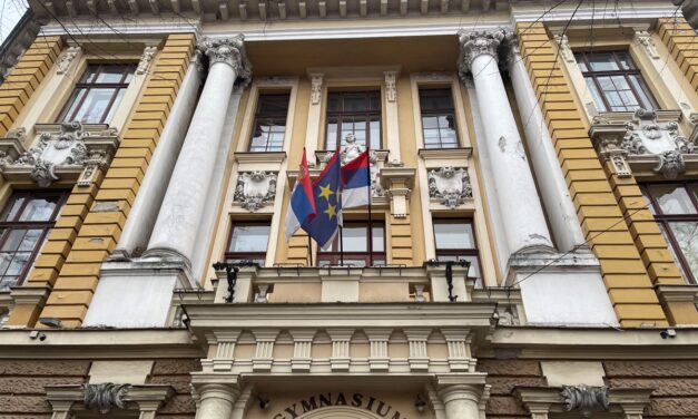 Megmásítva továbbították a szülők tanácsához a Gimnázium tiltakozó tanárainak döntését