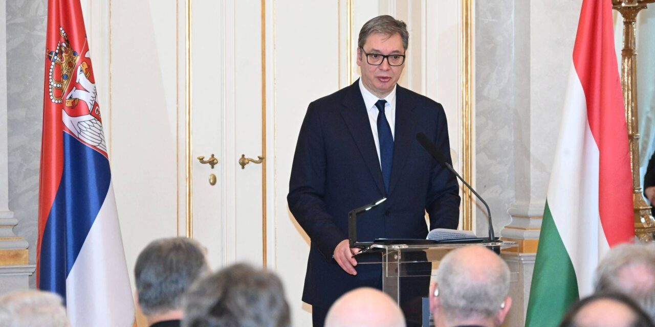 Vučić: 2026-ban már vonattal utazhatunk Belgrádból Pestre, hogy a Váci utcán gulyást ehessünk