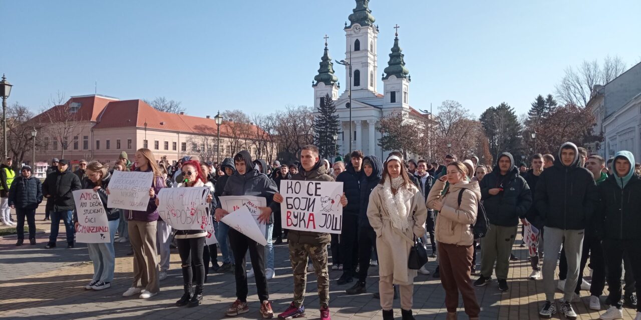 Óbecse: „A helyi tévé kezdjen el tudósítani a tiltakozásokról!”