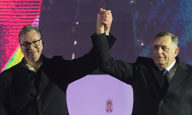 Vučić Banja Lukában: Mindig is kiállunk a boszniai Szerb Köztársaság mellett