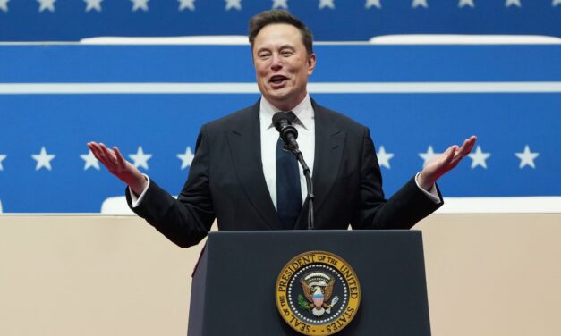 A Time címlapján már Elon Musk ül az elnöki székben (Fotó)