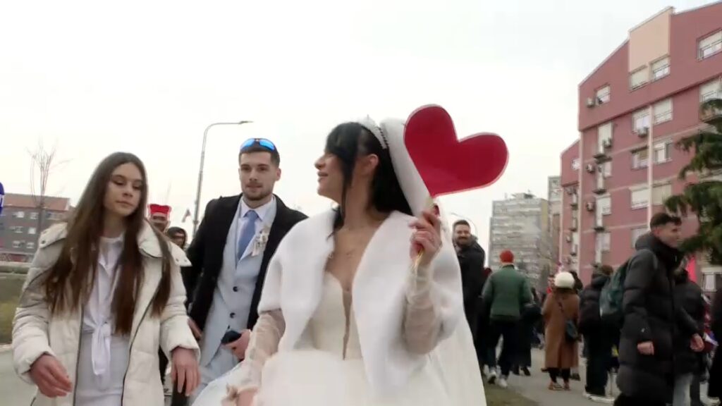 A boldogító igen után az egyetemistákat biztosították a támogatásukról