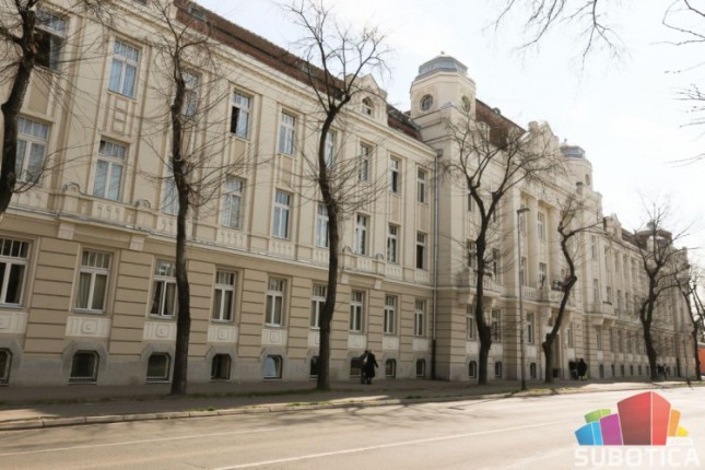 Az Ivan Sarić Műszaki Iskola több tanára is teljesen beszünteti a munkát