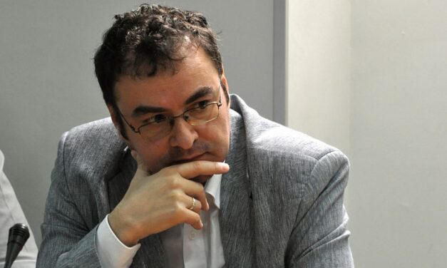 Az egyetemistáknak közzé kellene tenniük a listájuk húzóneveit