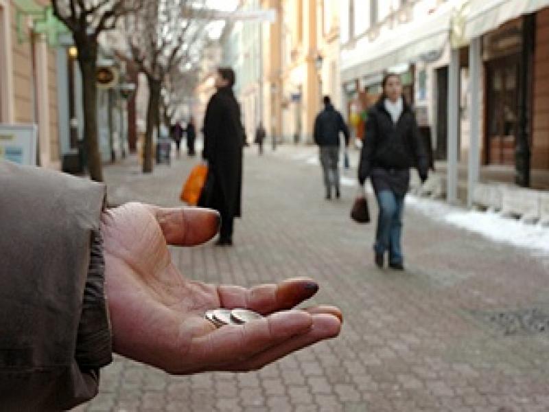 Van, akinek szükség, van, akinek kényszer a koldulás