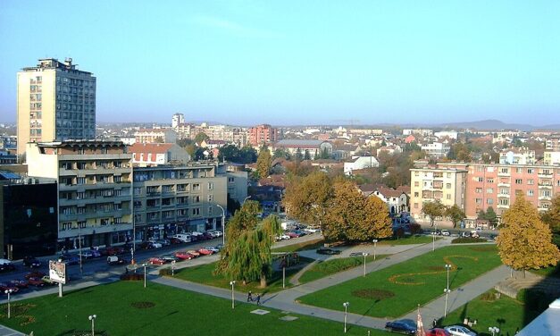 Kragujevac csarnokokkal, ivóvízzel és mobilvécékkel fogadja az egyetemistákat
