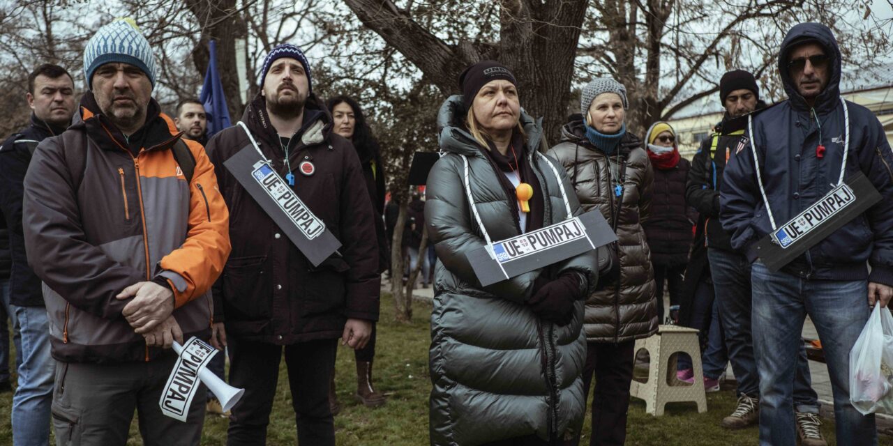 15 óra, 15 perc, 15 ember