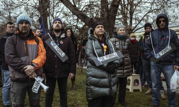 15 óra, 15 perc, 15 ember