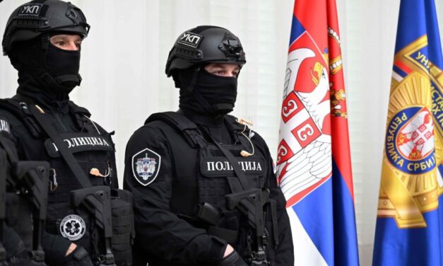 Rendőrtiszt: „Nem fogunk a gyerekeink ellen menni”