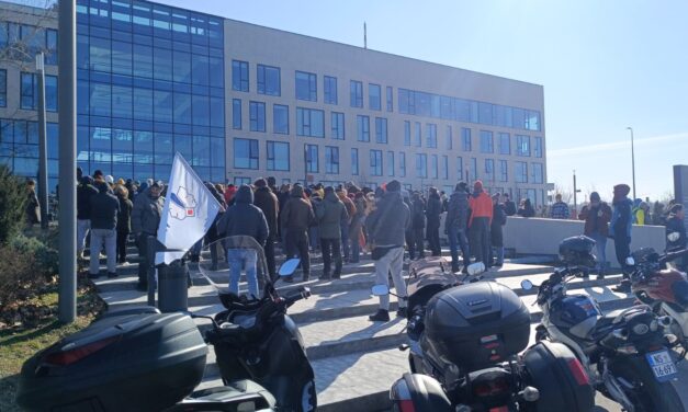 A Vajdasági Televízió magyar szerkesztősége is támogatja a szabad sajtóért való kiállást