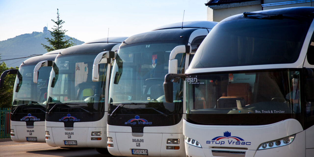 A sofőrök megtagadták, hogy Vučić mítingjére buszoztassanak, mert a járművek fél éve nem estek át műszaki ellenőrzésen