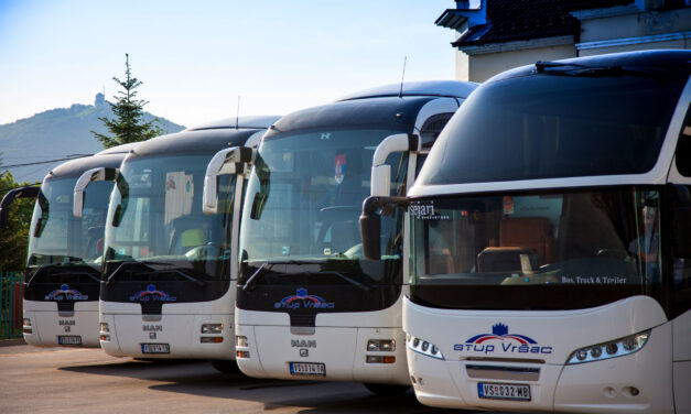 A sofőrök megtagadták, hogy Vučić mítingjére buszoztassanak, mert a járművek fél éve nem estek át műszaki ellenőrzésen