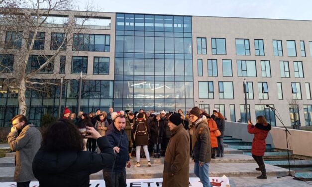 Megint lesz Szabad Híradó, de ezúttal az Újvidéki Rektorátus előtt